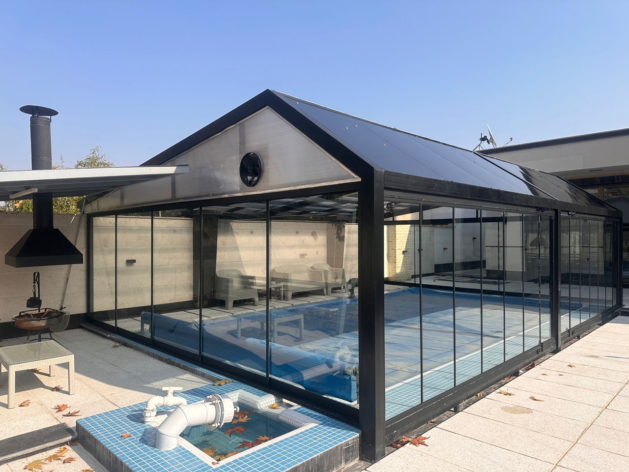 Modern Glass Pool with Accordion Folding System
